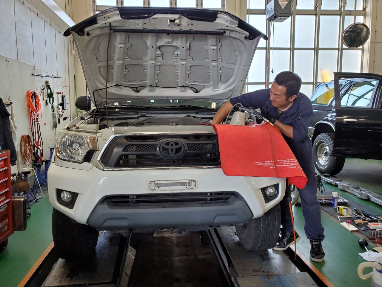 Usトヨタ専門店だからできる 車検整備や故障修理 カスタムもお任せください メカニックぶっちーさんの作業風景 Usトヨタ逆輸入車専門店のカスタムビークル Flexdream Blog Usトヨタ専門店だからできる 車検整備や故障修理 カスタムもお任せください メカニックぶっちーさんの作業風景 Usトヨタ逆輸入車専門店のカスタムビークル Flexdream Blog