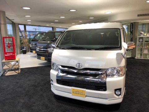 パールワゴン特別仕様車ファインテックツアラー本革シートカバー3 パールワゴン特別仕様車ファインテックツアラー本革シートカバー3