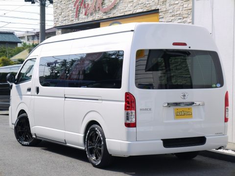 クリーンディーゼル搭載のワイド4WD クリーンディーゼル搭載のワイド4WD