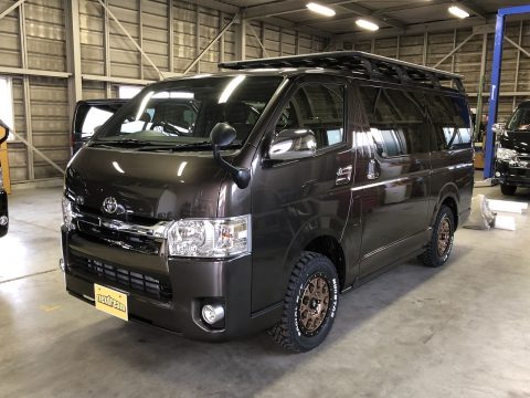 新車ハイエースバン 50th  RHINO-RACK