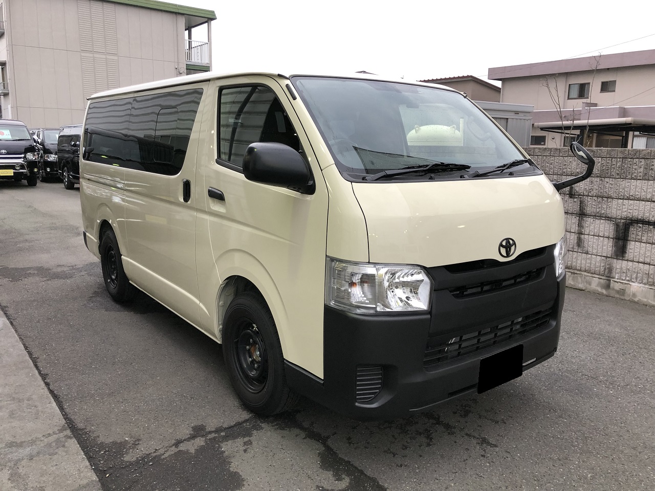 N様オーダー Dxグレード5mtにワンオフfd Box5施工 新車ハイエースバン Dx Trh0v ライトイエロー ハイエース専門店のライトキャンピングカー Flexdream Blog N様オーダー Dxグレード5mtにワンオフfd Box5施工 新車ハイエースバン Dx Trh0v ライトイエロー ハイエース専門店のライトキャンピングカー Flexdream Blog