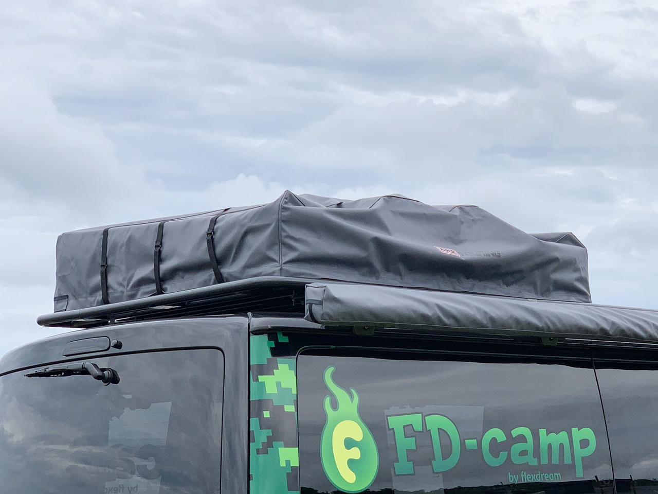 Arb4x4ルーフトップテント 車中泊ならぬ車上泊 オーバーランダーカスタムで快適なキャンプライフをサポート Arb事業部ブログ Flexdream Blog