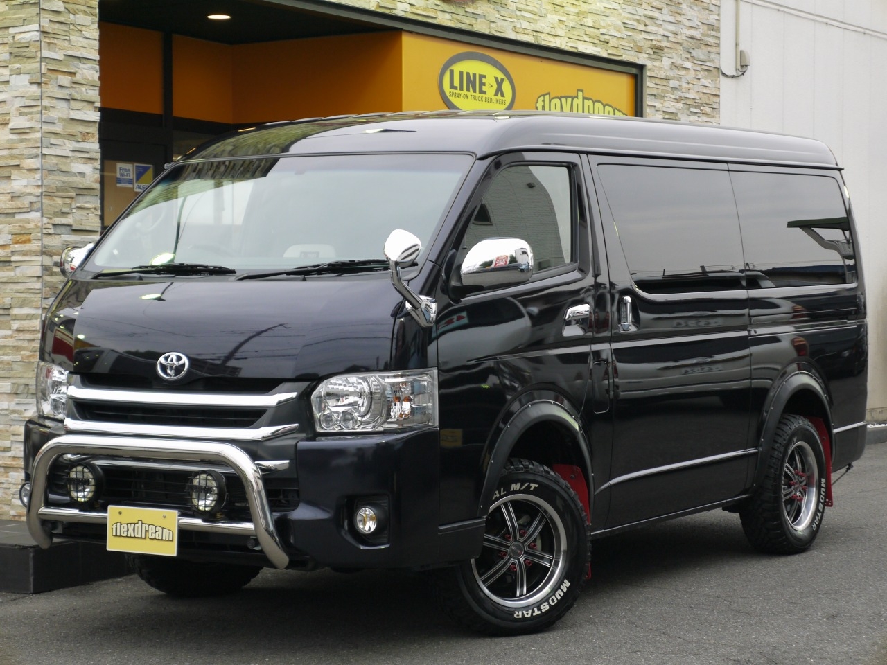 ワイドバンリフトアップコンプリートが入庫 H29ハイエースバン スーパーgl ワイド 4wd 特別仕様ダークプライム ハイエース専門店のライトキャンピングカー Flexdream Blog