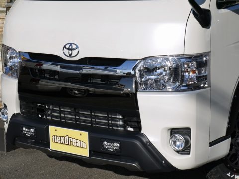 TRD：LED付きフロントスポイラー