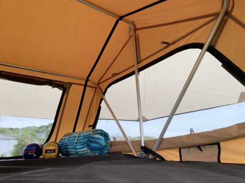 ルーフトップテント クルマの上が寝室 オートキャンプ ARB4x4