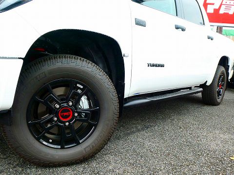 新車２０１９年タンドラ４ＷＤ　クルーマックス　ＴＲＤＰｒｏ　ＴＳＳ-Ｐ　ＦＯＸショック　ＲＩＧＩＤ　ＬＥＤフォグ　専用１８インチＡＷ　３８ガロンフューエルタンク　サンルーフ　スプレーベッドライナー　アップル岩槻　USTOYOTA専門店