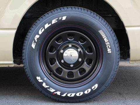 デイトナ ブラック × Goodyear：ナスカー