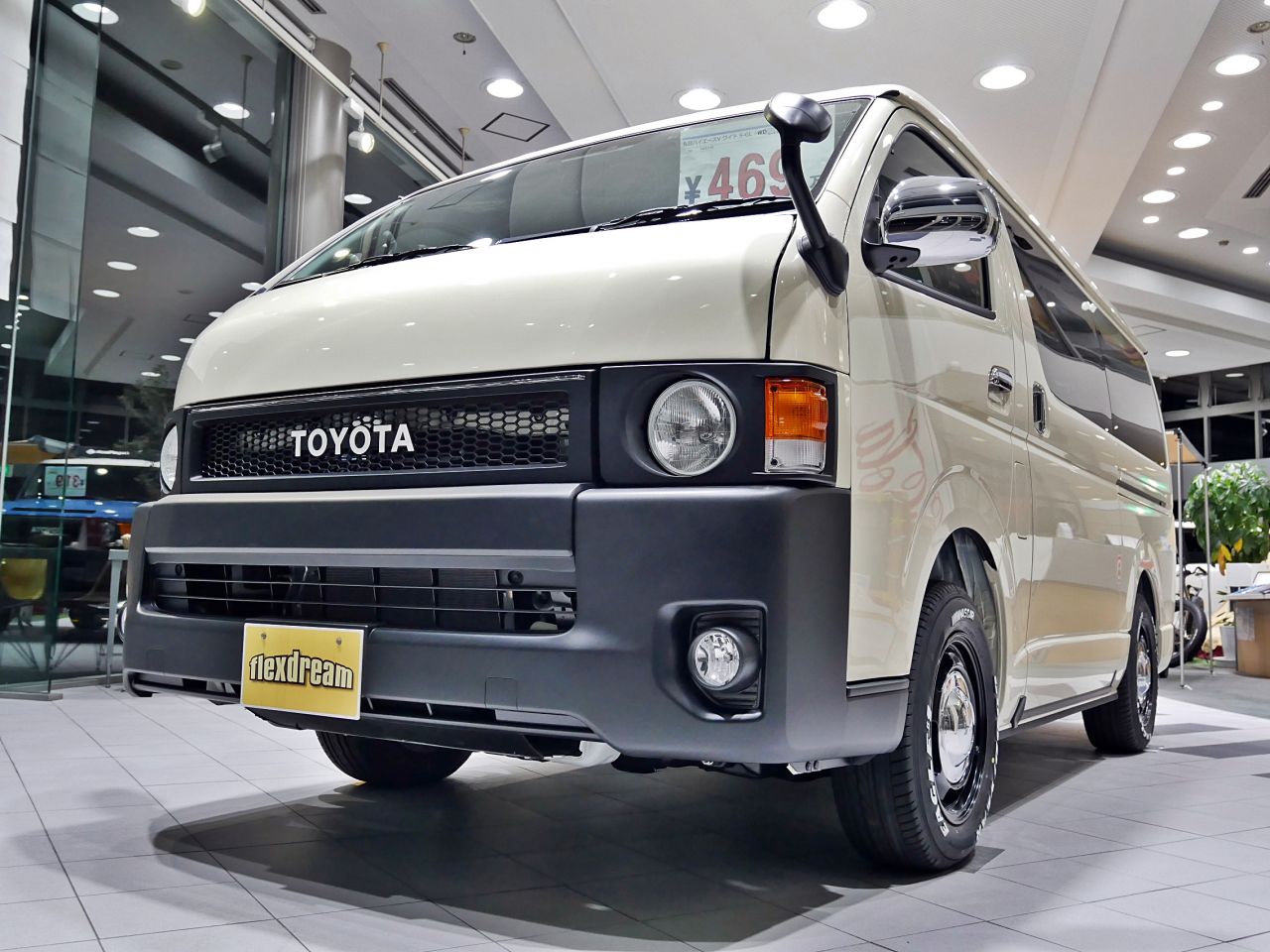 丸目クラシックコンプリート 新車ハイエースワイドバン 特設ライトイエローが入庫 ハイエース専門店の車中泊 アウトドアビークル Flexdream Blog