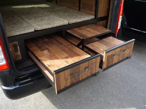SEDONA：引き出し式テーブル／床下収納