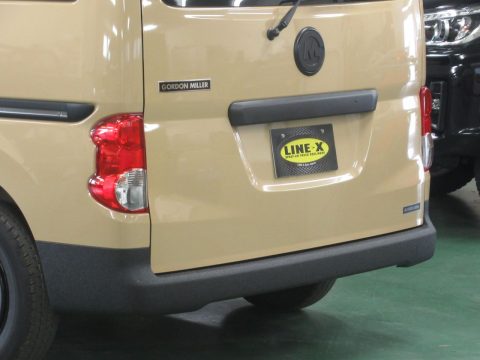 gordonmiller nv200 リアバンパーLINE-X塗装 gordonmiller nv200 リアバンパーLINE-X塗装