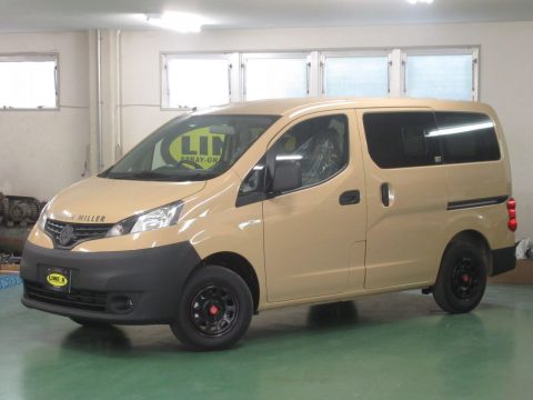 nissan NV200 LINE-Xコラボカスタム アウトドアスタイル nissan NV200 LINE-Xコラボカスタム アウトドアスタイル