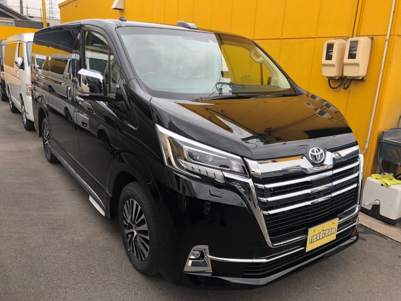 TOYOTA最高級ミニバン：新型グランエース 徹底解説！ サイズ、外装