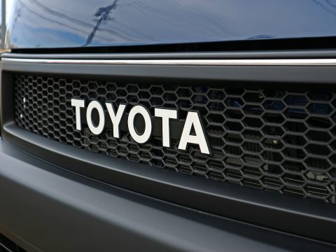 TOYOTAロゴがクラシカルな印象♪