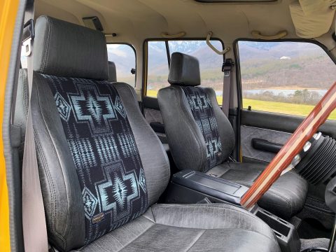 ランドクルーザー60 VX flexdreamデモカーイエロー ペンドルトンコラボシートカバー ランドクルーザー60 VX flexdreamデモカーイエロー ペンドルトンコラボシートカバー
