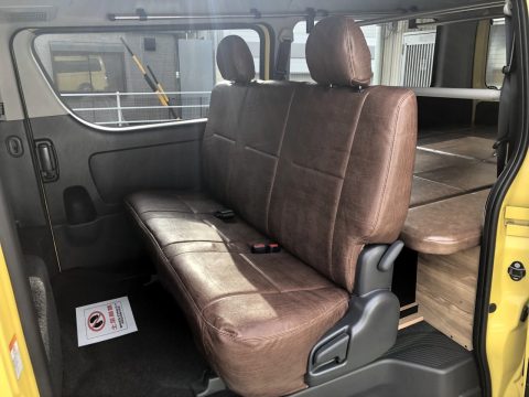 2列目もヴィンテージブラウンのシートカバー 2列目もヴィンテージブラウンのシートカバー