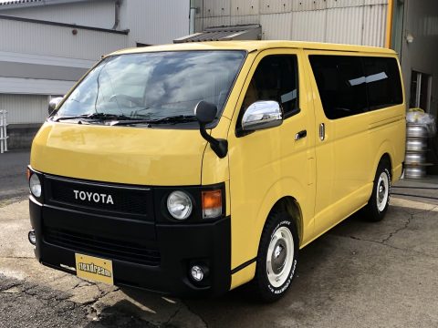 新車ハイエースバン 特設バージニアイエロー