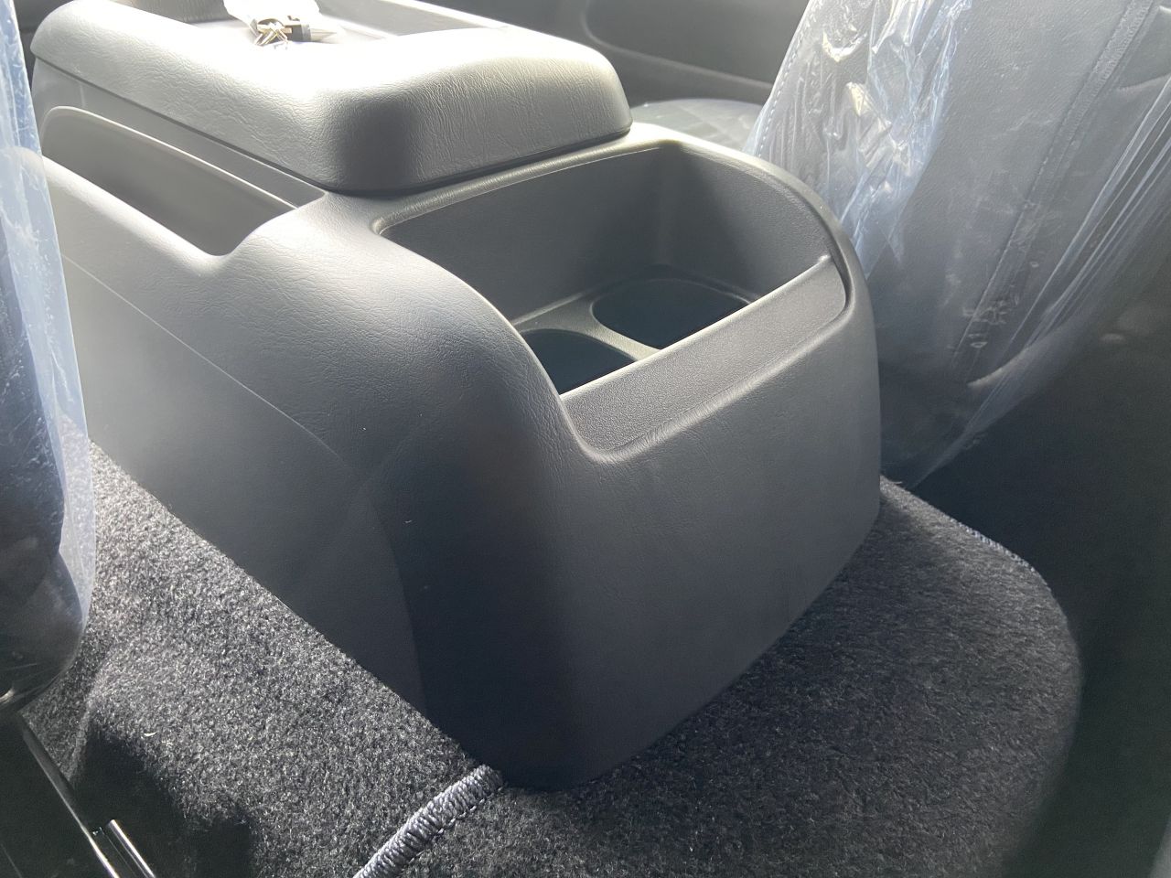 Flexdreamオリジナルセンターコンソール用ミニテーブル新色のご紹介 ハイエース専門店の車中泊できる街乗り仕様 Flexdream Blog