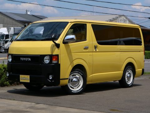 新車ハイエースバン ヴァージニアイエロー