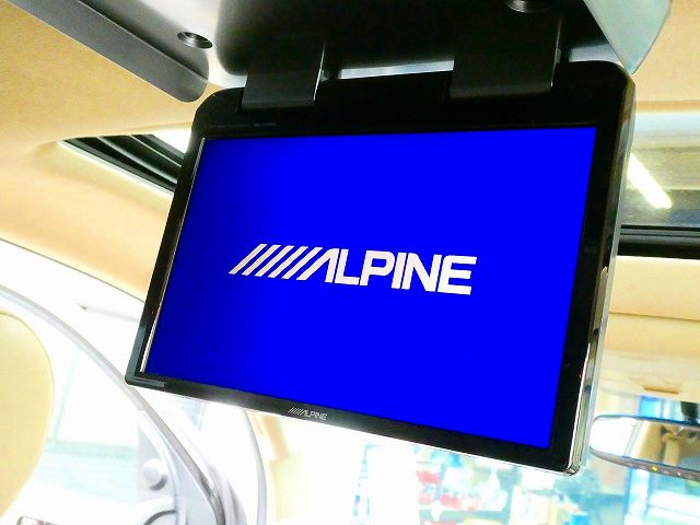 ALPINEフリップダウンモニター