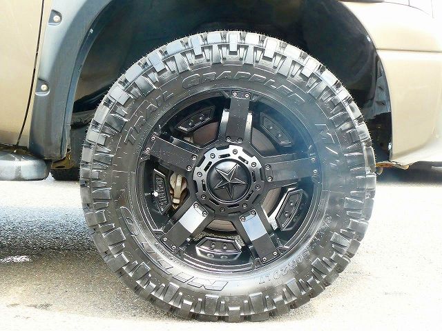 KMC　XD811　ROCKSTARⅡ　NITTO　TRAILGRAPPLER　M/T　35×12.50R20