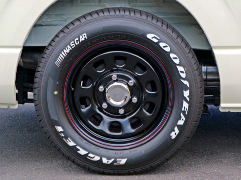 デイトナ ブラック × Goodyear：ナスカー