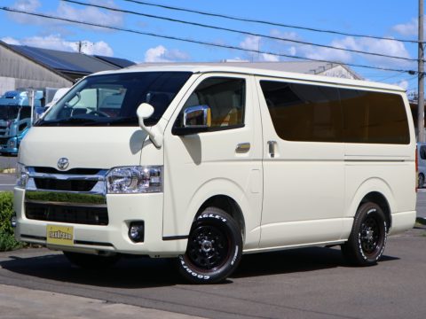 新車ハイエースバン スーパーGL 特設ライトイエロー 新車ハイエースバン スーパーGL 特設ライトイエロー