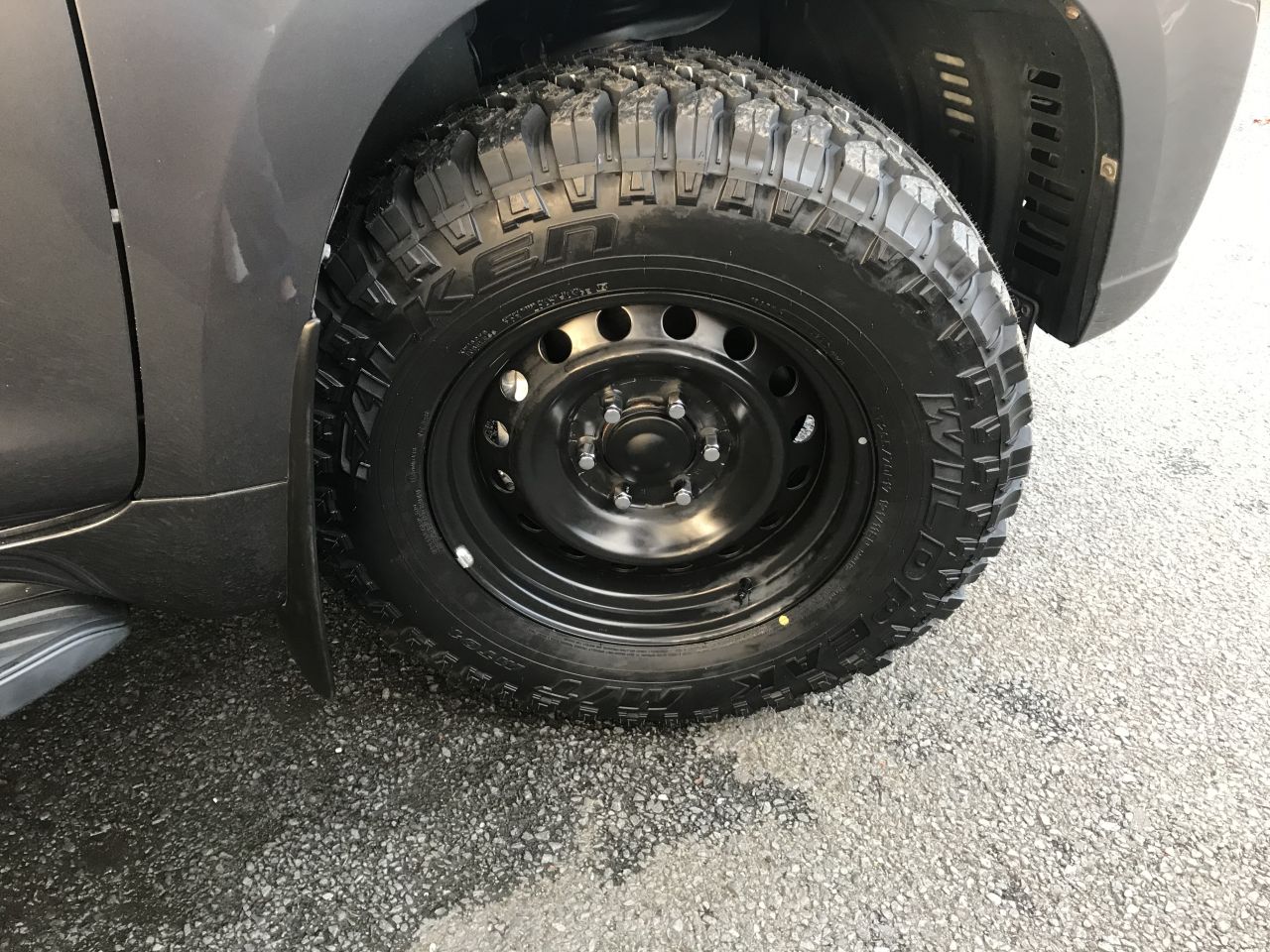 トヨタ純正 鉄ホイール×ファルケンWILDPEAK MT01 トヨタ純正 鉄ホイール×ファルケンWILDPEAK MT01