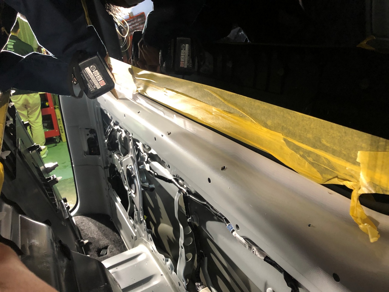 M様オーダーカスタムのご紹介 ノニデル製 後付け2段ベッドを標準ボディの新車ハイエースバンに取り付け ハイエース好きなんだもん ハイエース専門店blog Flexdream Blog