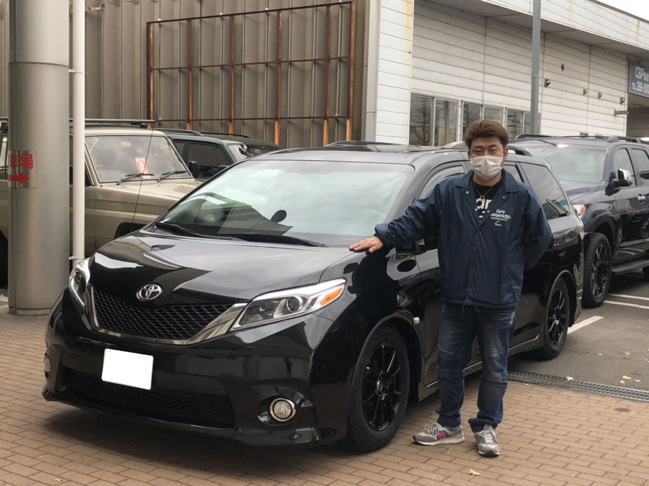 ハイエースからお乗り換え！一目惚れシエナをご納車です🚙💨