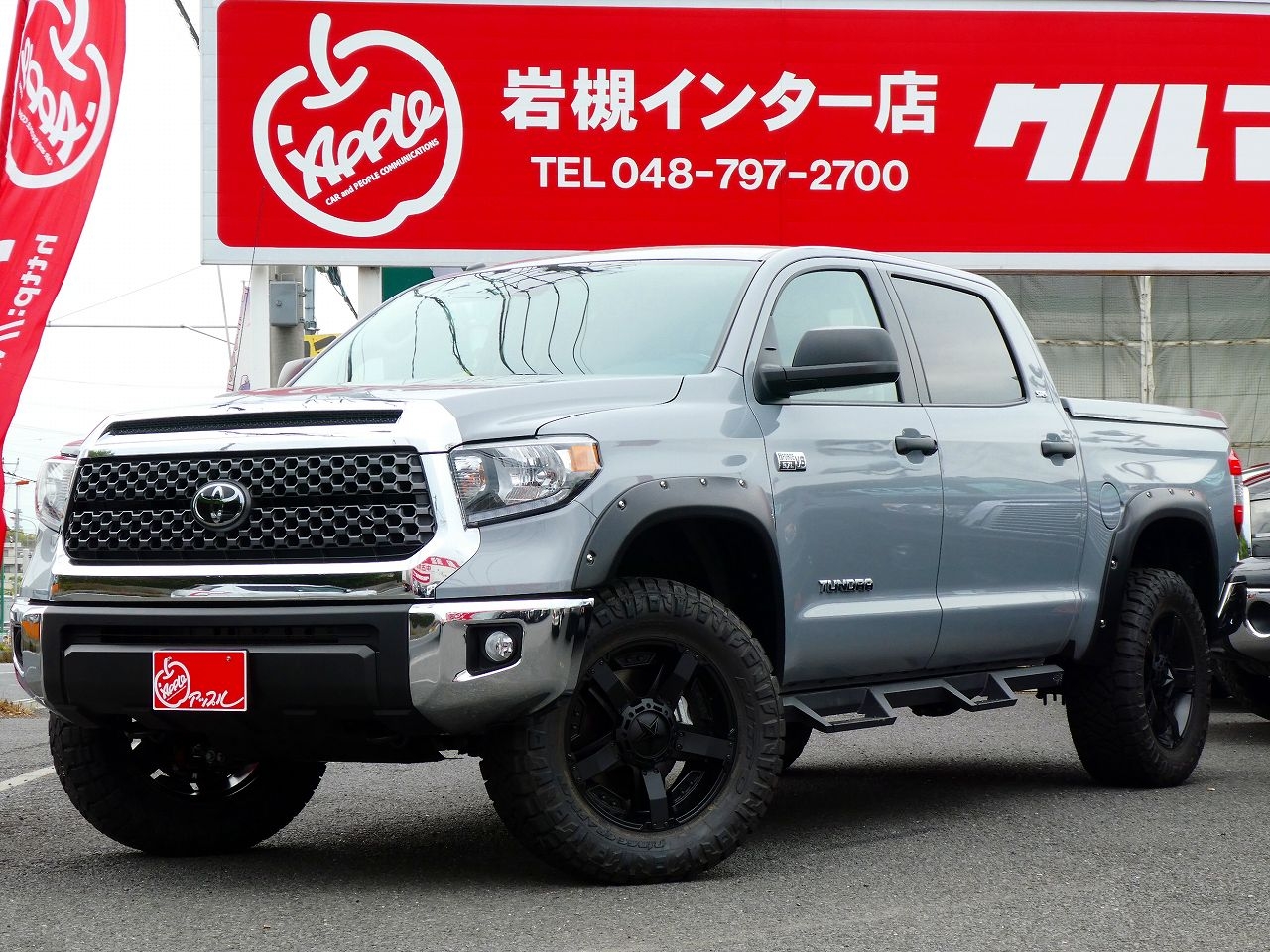 タンドラ　クルーマックス　SR5　セメントグレー　USトヨタ専門店