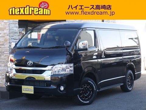 新車ハイエースワゴンに床張り施工いたしました！