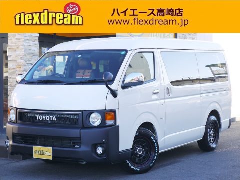 高年式のハイエースワゴンをベースに、丸目換装を施した在庫車が完成致しました！