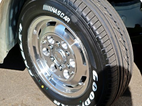 カラーリングはアメリカンテイストなメタリックグレーポリッシュ カラーリングはアメリカンテイストなメタリックグレーポリッシュ