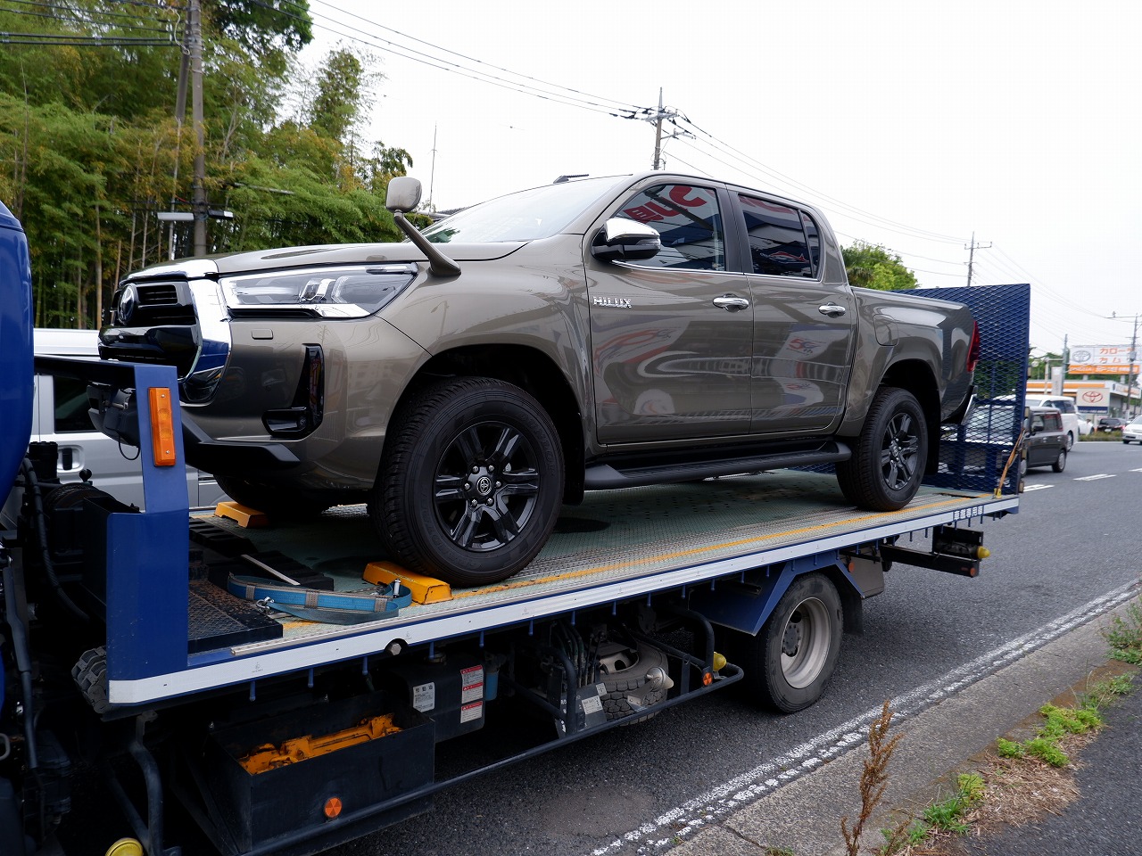 ハイラックス　全国納車　カスタム　ピックアップ