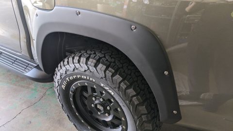 ハイラックス JAOS オーバーフェンダー ハイラックス JAOS オーバーフェンダー