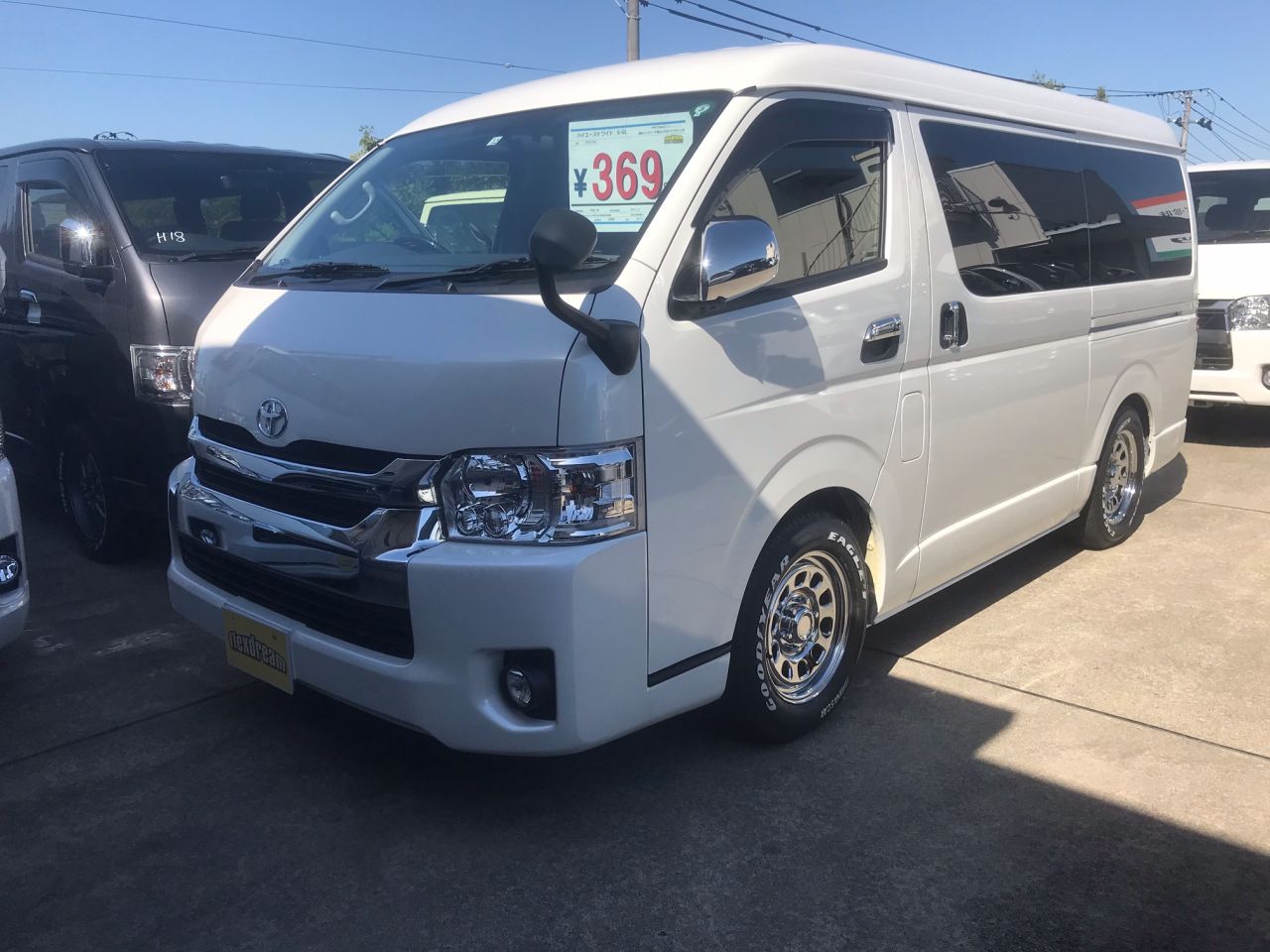 ✨ハイエース仙台東店厳選中古車コンプリートカー入庫！！✨