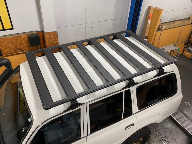 【在庫あり即納!!】カーメイト INNO トヨタ ランドクルーザープラド(ルーフレール付 90系)用ルーフキャリア取付２点セット ランクル イノールーフキャリア プラド ランクル250 inno XS100 XB108 新型「ランクル２５０」取付調査しました。