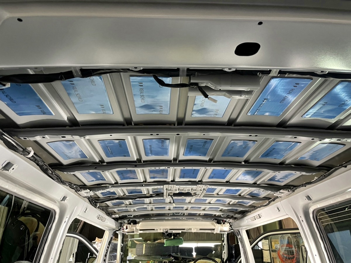 車中泊にオススメ 防振防音断熱施工 ハイエース好きなんだもん ハイエース専門店blog Flexdream Blog