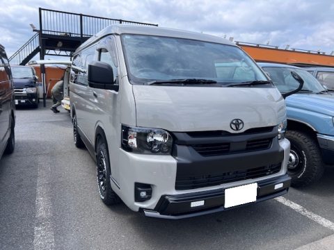 一部改良モデル ハイエースワゴンをフルカスタム！！