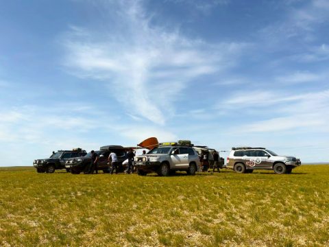 ランドクルーザー ARB モンゴル 300 200 80 76 ジムニー 背景