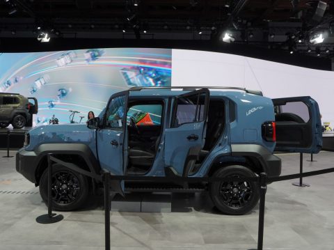 トヨタ ランドクルーザーFJ 国内モデル サイドスタイル