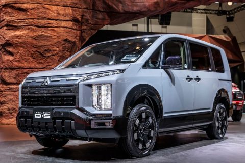 三菱 新型デリカD:5 フロント 東京モビリティショー2025