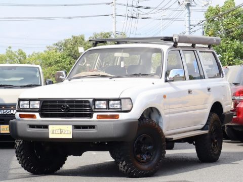 車両紹介　ランドクルーザー８０ VX