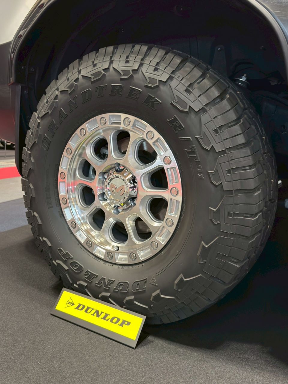 landcruiser_250_prado_dunlop_grandtrek_rt01_mkw ランクル250 DUNLOP GRANDTREK R/T01 MKWホイール