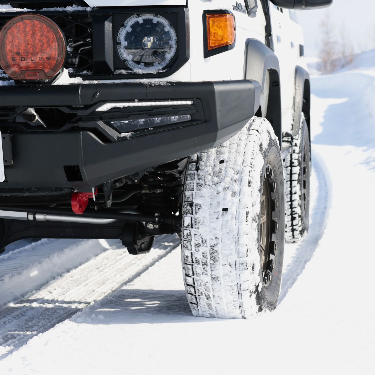 YOKOHAMA iceGUARD装着 再再販ランクル76 GDJ76W 北海道雪道走行