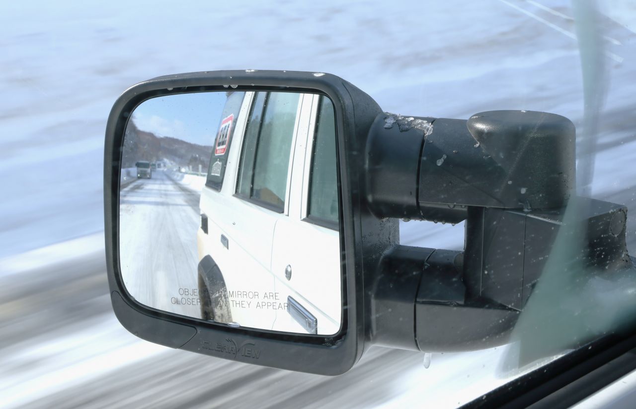 Clearviewコンパクトトーイングミラー装着 再再販ランクル76 北海道雪道走行